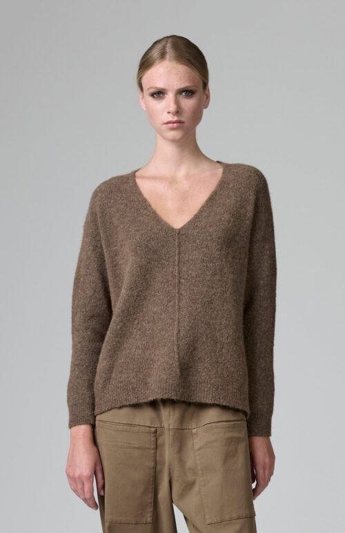 V NECK KNIT JUMPER TOBACCO