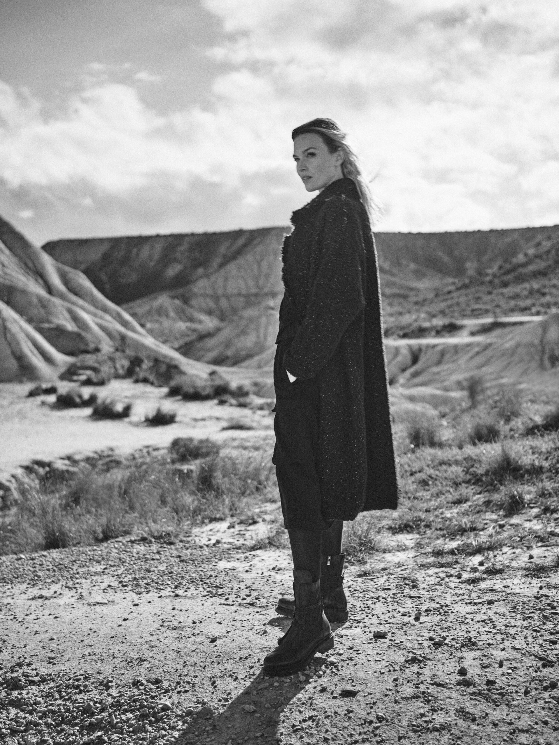 BOUCLE COAT BLACK - Image 6